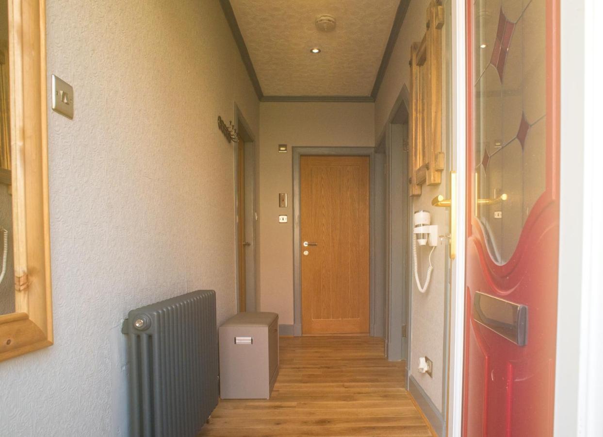 Luxury Super Central Cottage With A Hot Tub/ Gym Портри Екстериор снимка